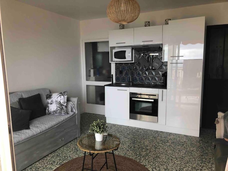 Appartement Vue Mer Au Lavandou Le Lavandou Dış mekan fotoğraf