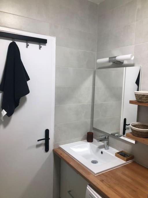 Appartement Vue Mer Au Lavandou Le Lavandou Dış mekan fotoğraf