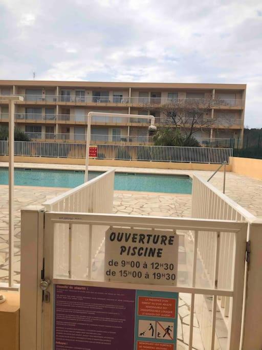 Appartement Vue Mer Au Lavandou Le Lavandou Dış mekan fotoğraf